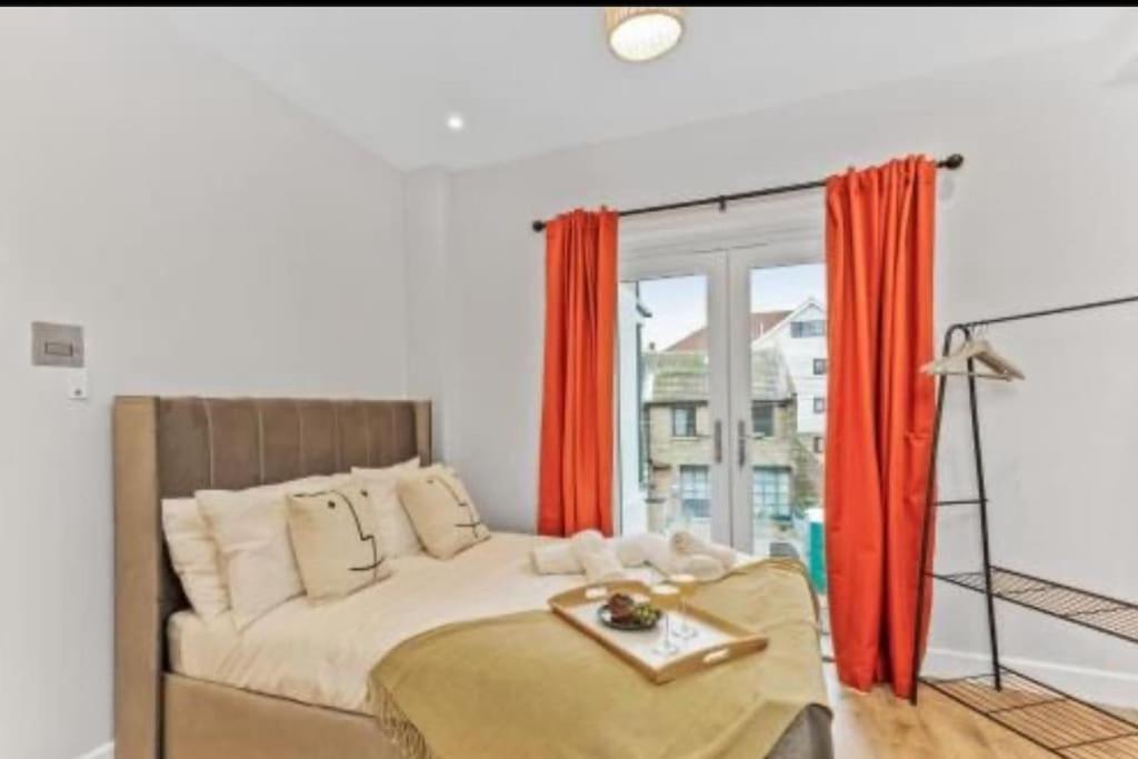 Stunning Sea View Spacious With Free Parking In Apartment *