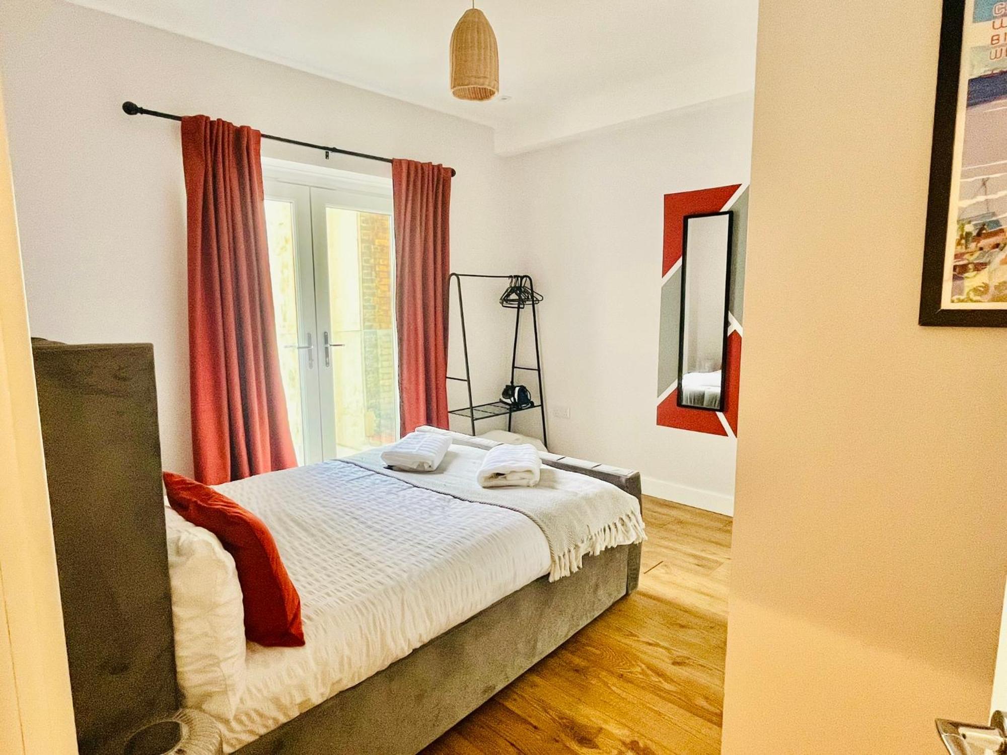 Apartment Stunning Sea View Spacious With Free Parking In *