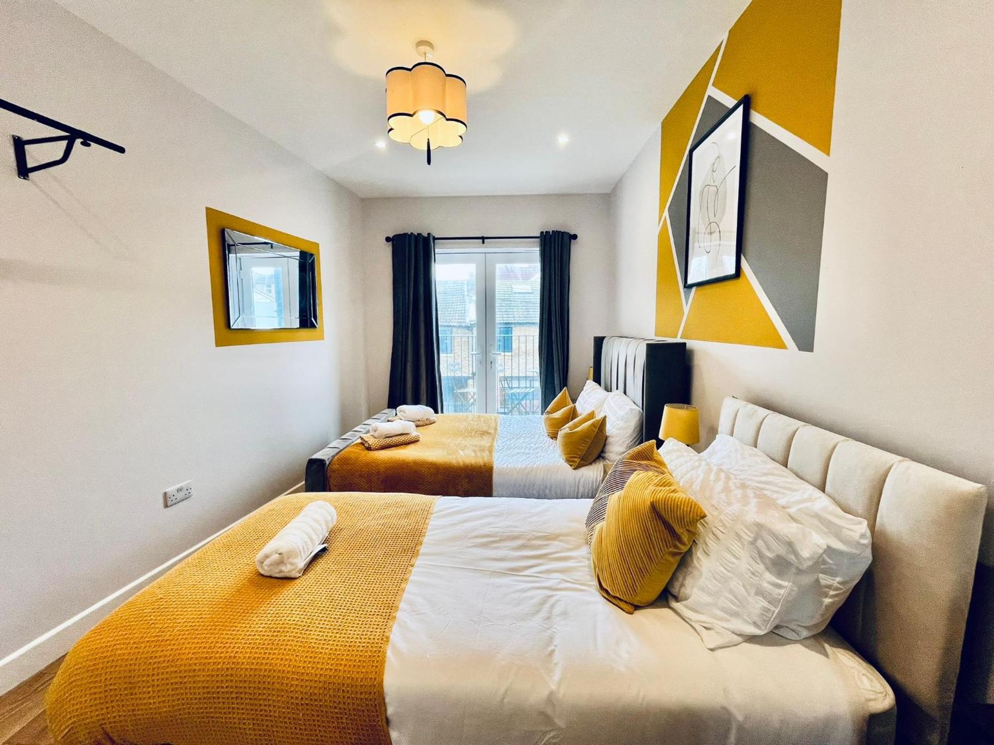 Apartment Stunning Sea View Spacious With Free Parking In Margate